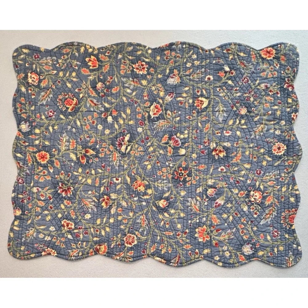 Williamsburg Blue Floral Wakefield Reversible Stripes Full/Queen Quilt + 2 Shams